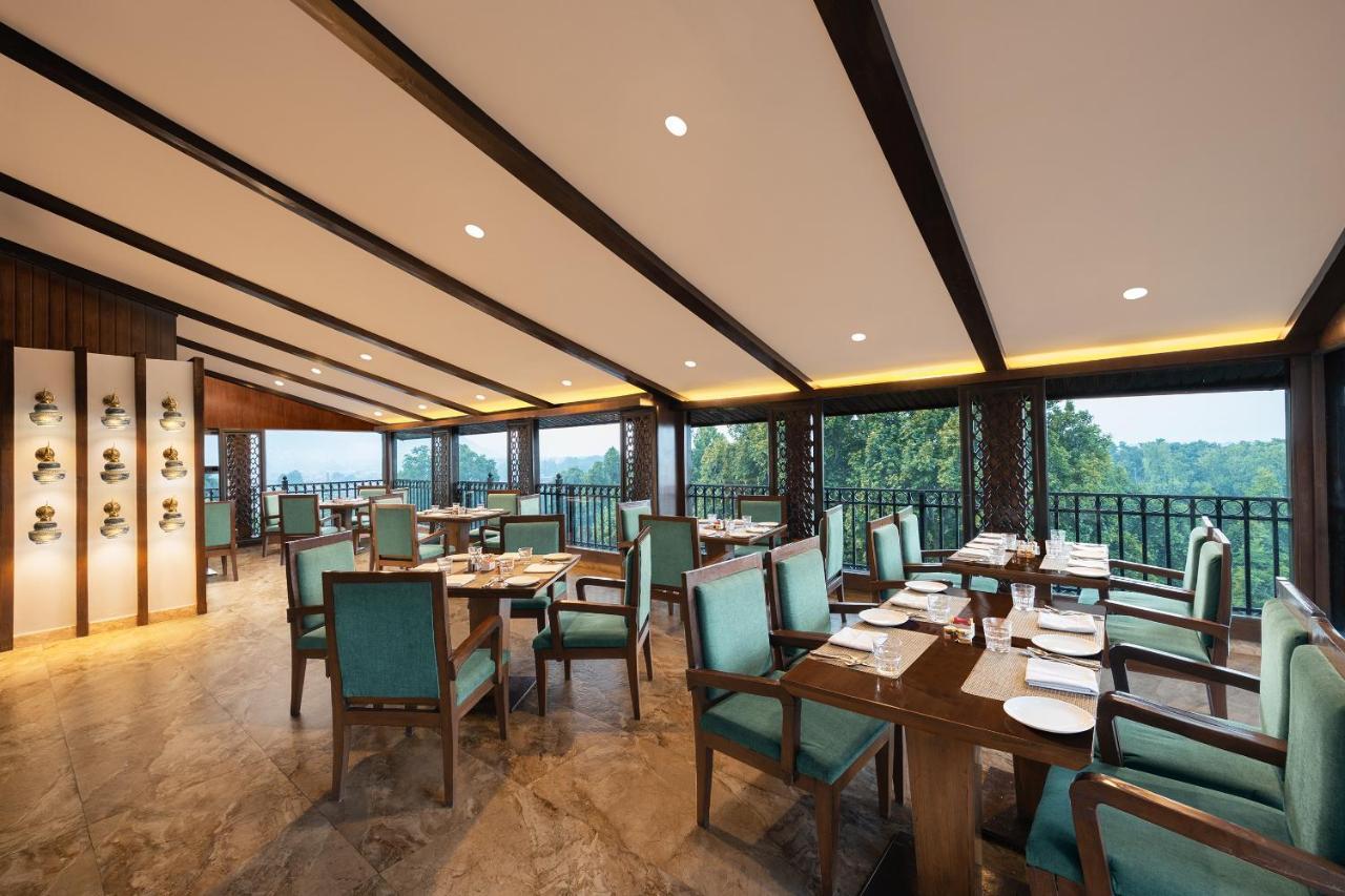 Golden Tulip Srinagar Hotel Екстериор снимка